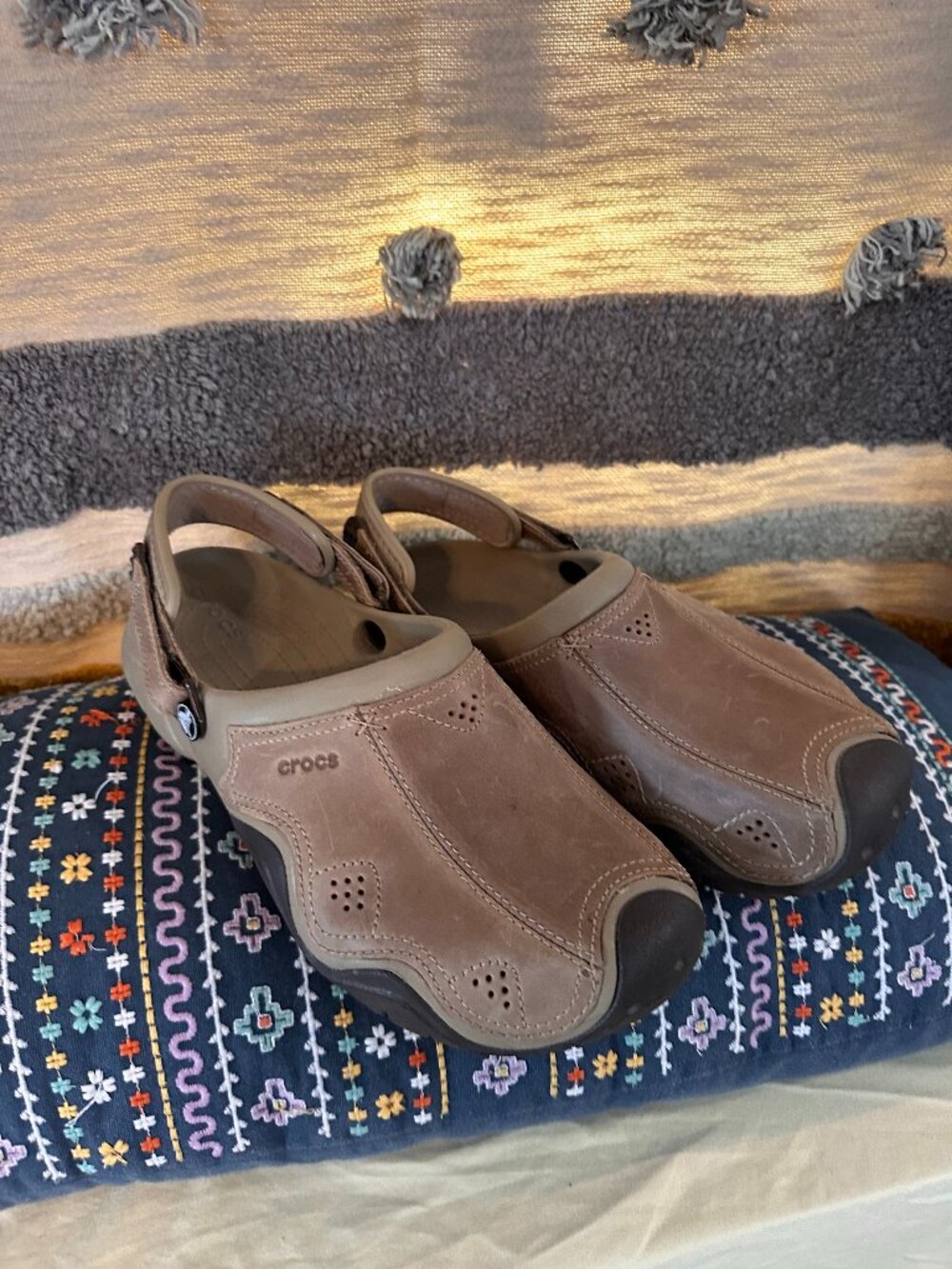 Crocs Mens Swiftwater Leather Clog - Men's Size 10